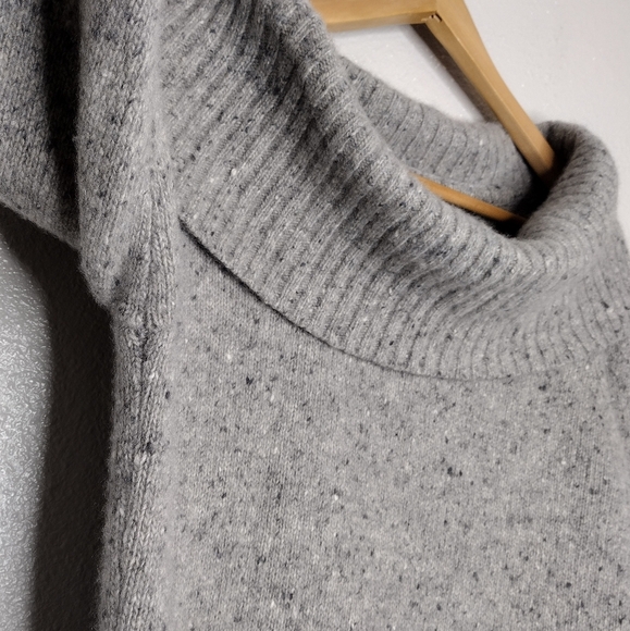 Neiman Marcus Exclusive Women's 100% Cashmere Knit Pullover Cowlneck Sweater - Picture 7 of 11